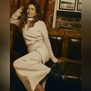 Banana Republic MERINO-COTTON MAXI SWEATER DRESS Maxi Dress S New SOLD OUT